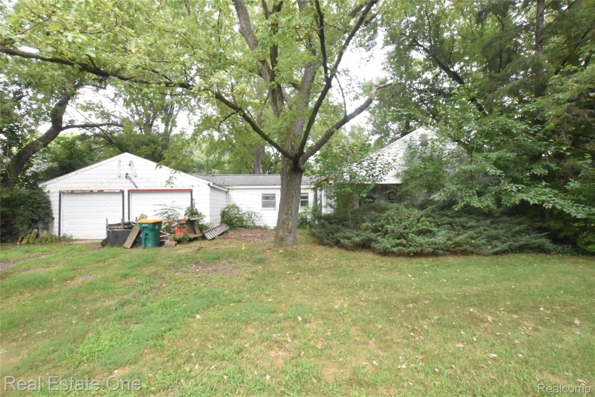 3482 W Maple Road, Wixom, Mi 48393 Main Photo