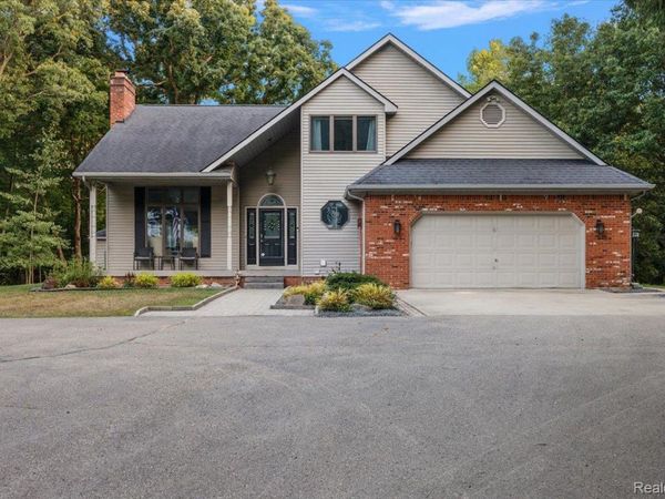 707 W Sutton Road, Metamora Township, Mi 48455