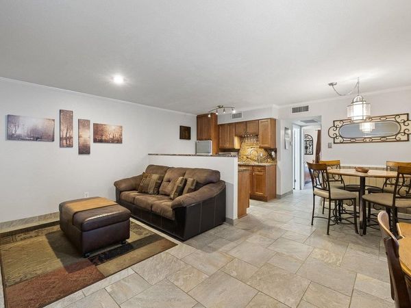 505 W 7th ST, Unit 115, Austin, TX 78701