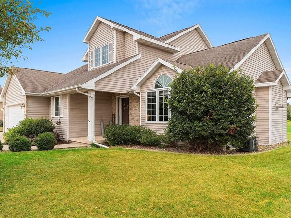 465 WINDING WATERS WAY, De Pere, WI 54115