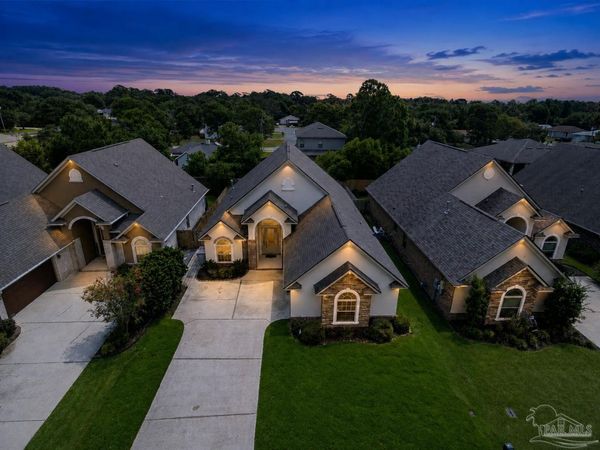 5347 Woodlake Tr, Gulf Breeze, FL 32563
