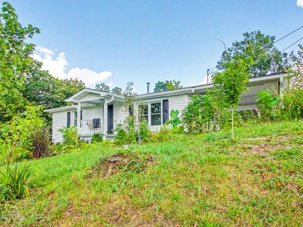 207 Bethel Rd, Clinton, TN 37716
