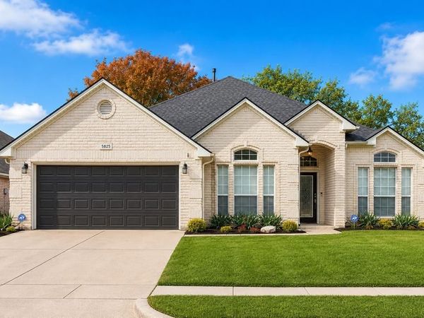 5825 Echo Bluff Drive, Haltom City, TX 76137