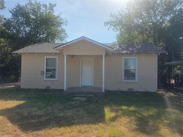 209 Ohio Avenue, Graham, TX 76450