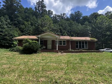 2955 N Highway 11 , Manchester, KY 40962
