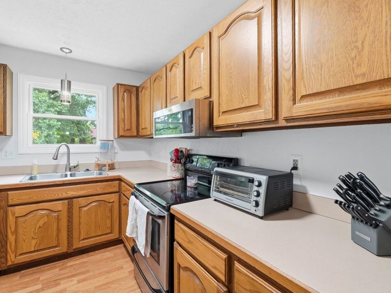 3850 Chickory Avenue , Columbus, OH 43230 Photo 5