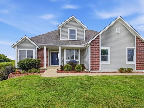 4962 W 351st Street, Louisburg, KS 66053
