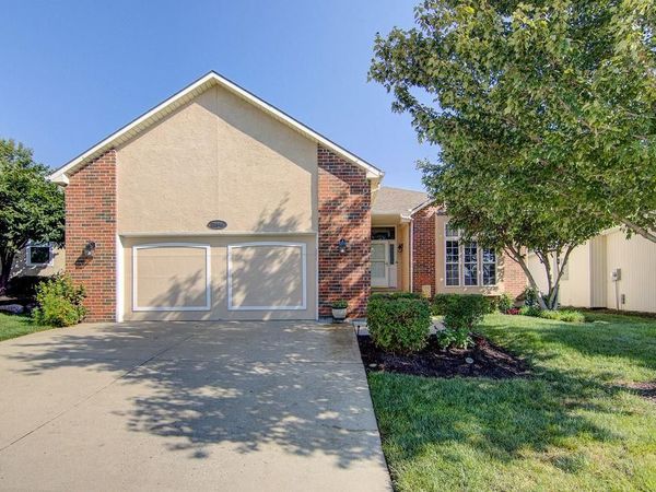 21946 W 119th Terrace, Olathe, KS 66061