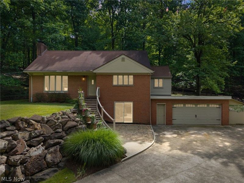 2675 W Ridgewood Drive, Parma, OH 44134 Photo 1