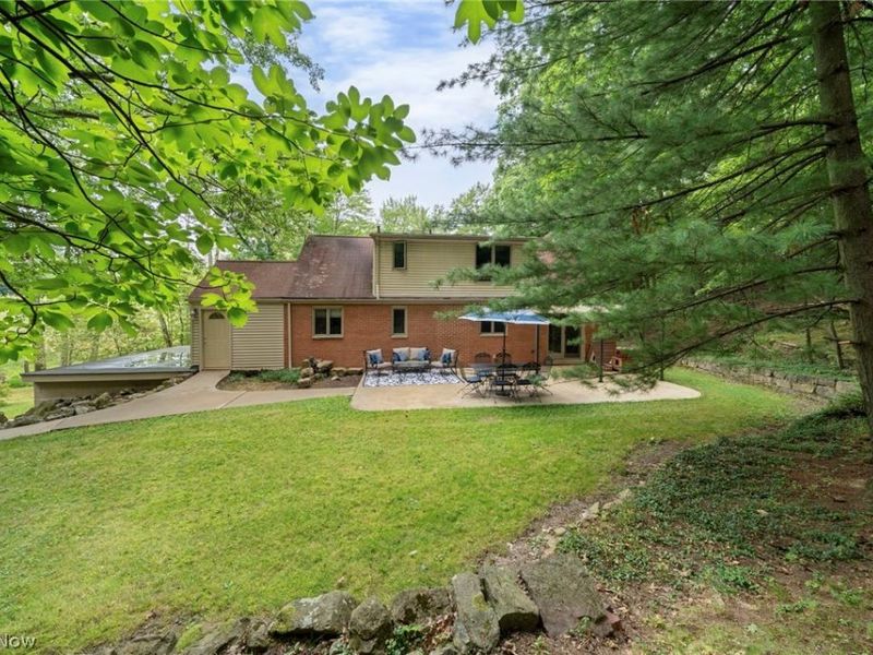 2675 W Ridgewood Drive, Parma, OH 44134 Photo 37