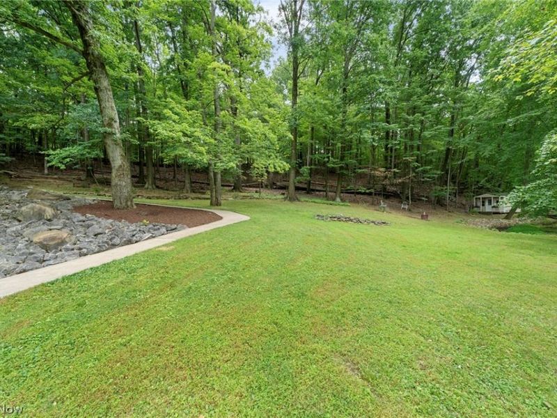 2675 W Ridgewood Drive, Parma, OH 44134 Photo 38