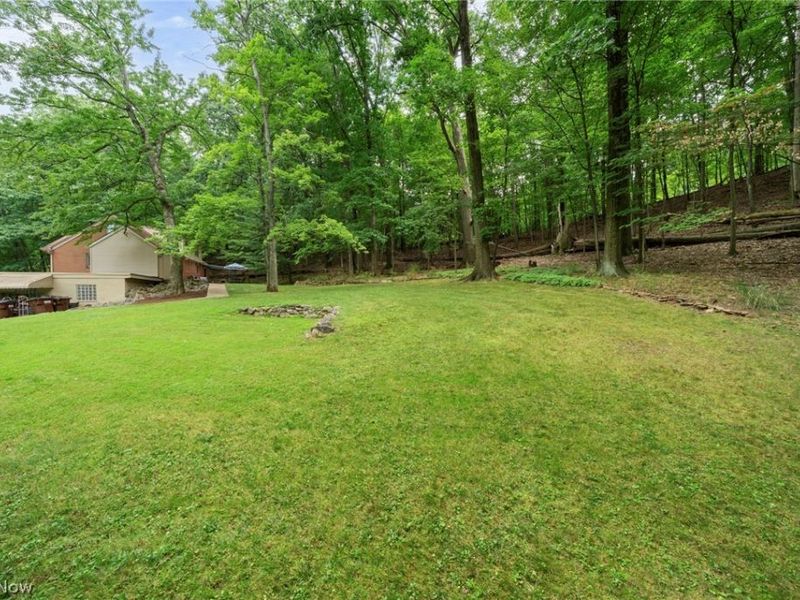 2675 W Ridgewood Drive, Parma, OH 44134 Photo 40