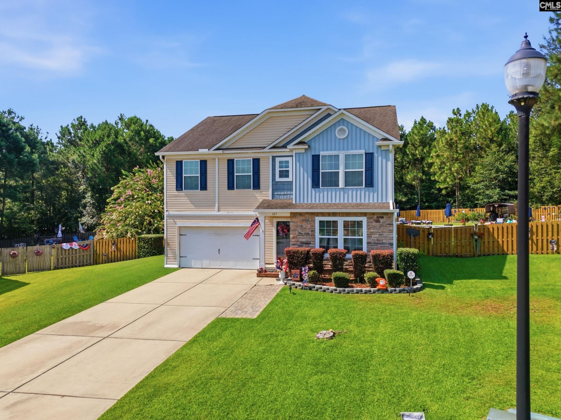 327 Copper Queen Court Photo 4