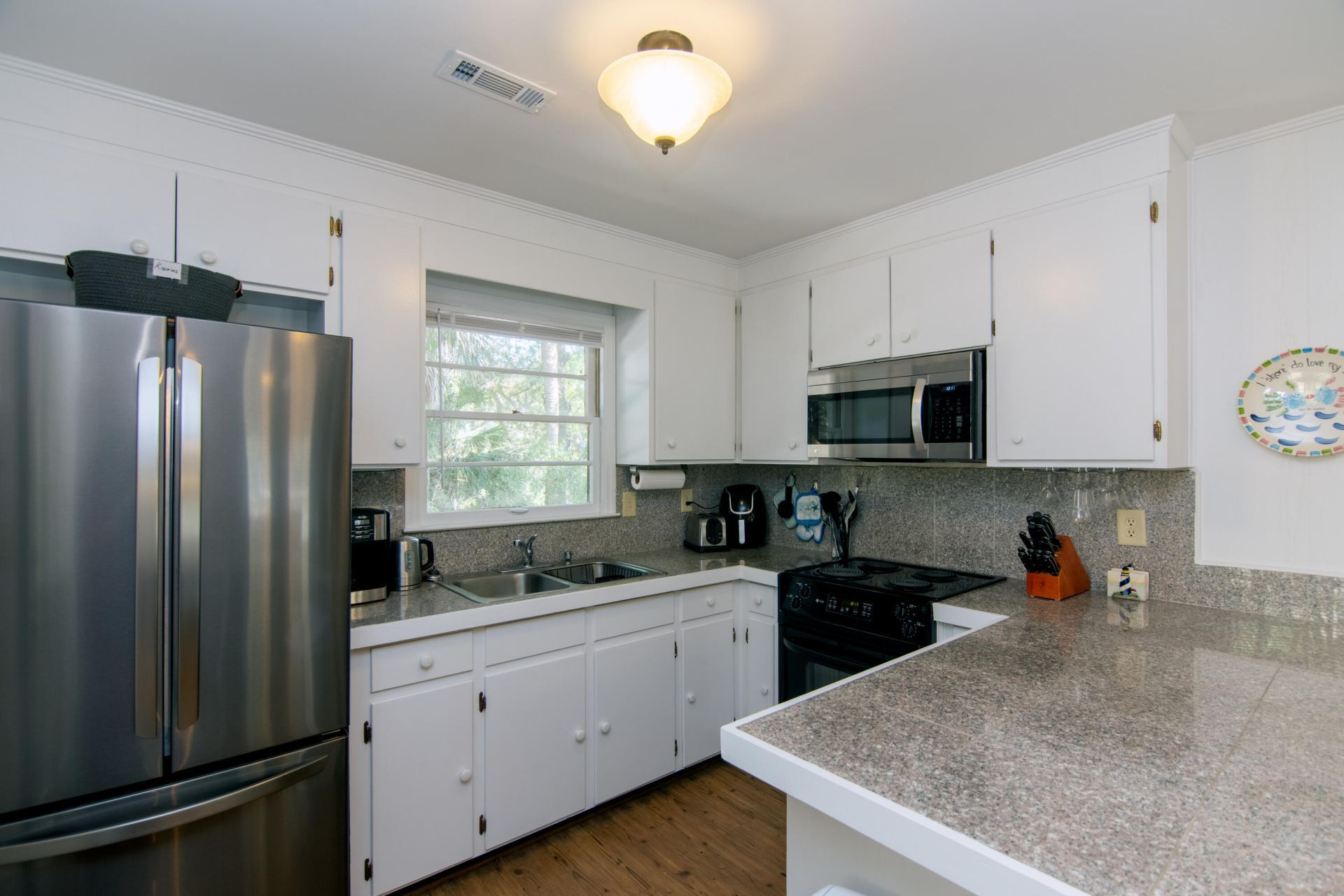 506 Jungle Road Photo 4