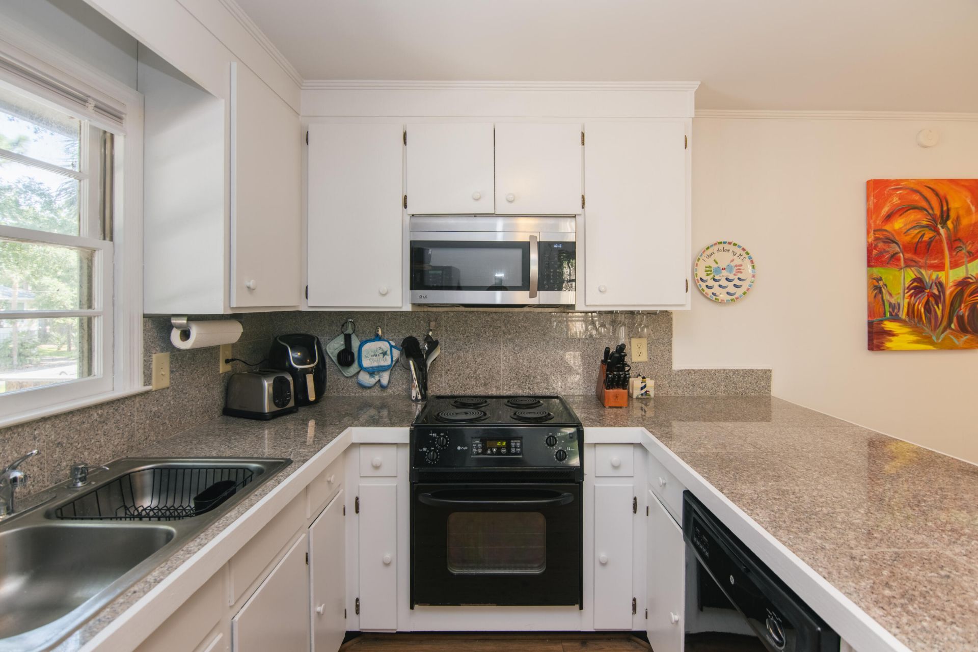 506 Jungle Road Photo 5