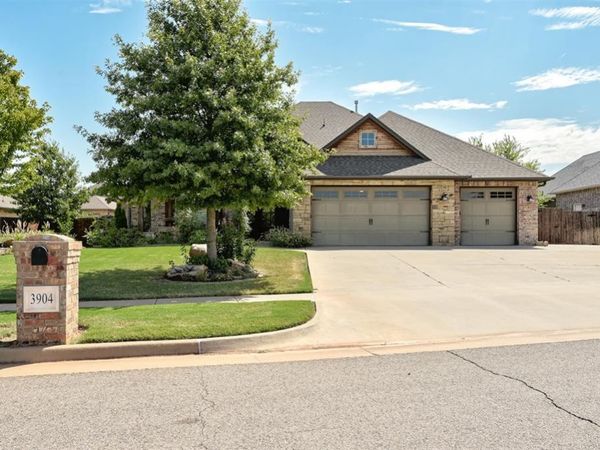 3904 Bridge Wood Lane, Oklahoma City, OK 73179