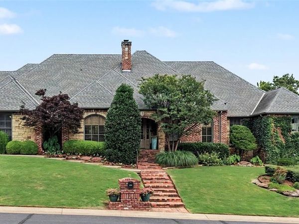800 Shadow Wood Drive, Edmond, OK 73034