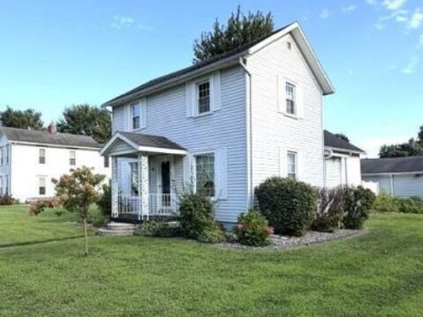 210 W 7th Street , Sycamore, OH 44882