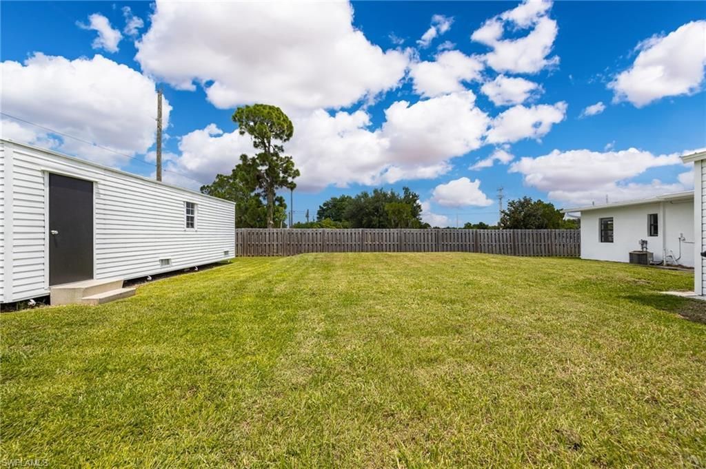 1201 Orange Ave , North Fort Myers, FL 33903 Photo
