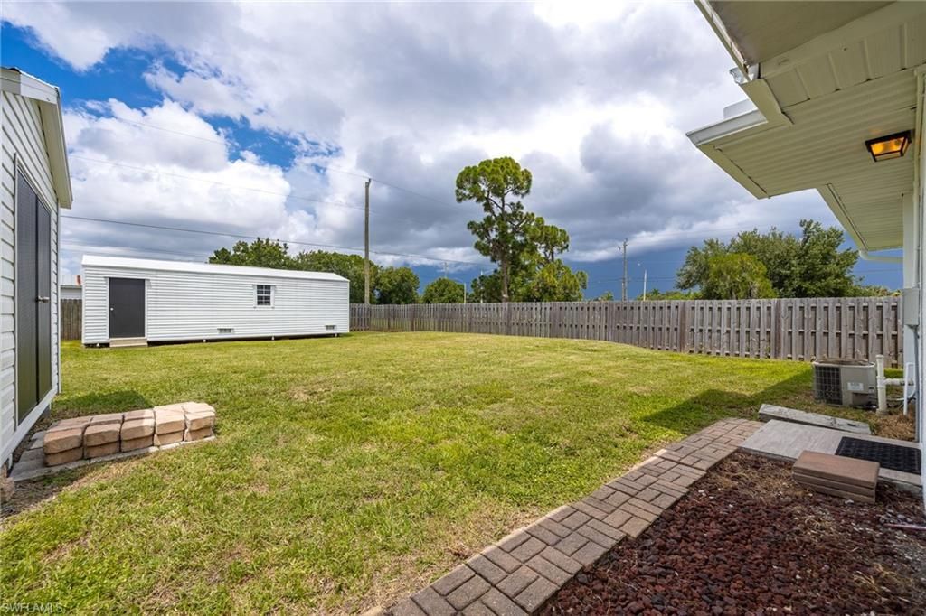1201 Orange Ave , North Fort Myers, FL 33903 Photo