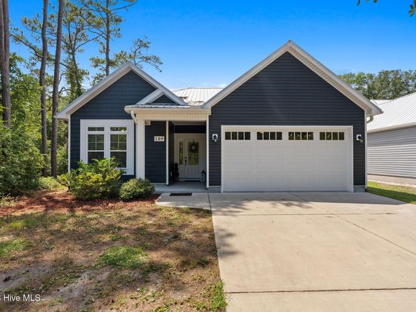 109 NW 24th Street, Oak Island, NC 28465