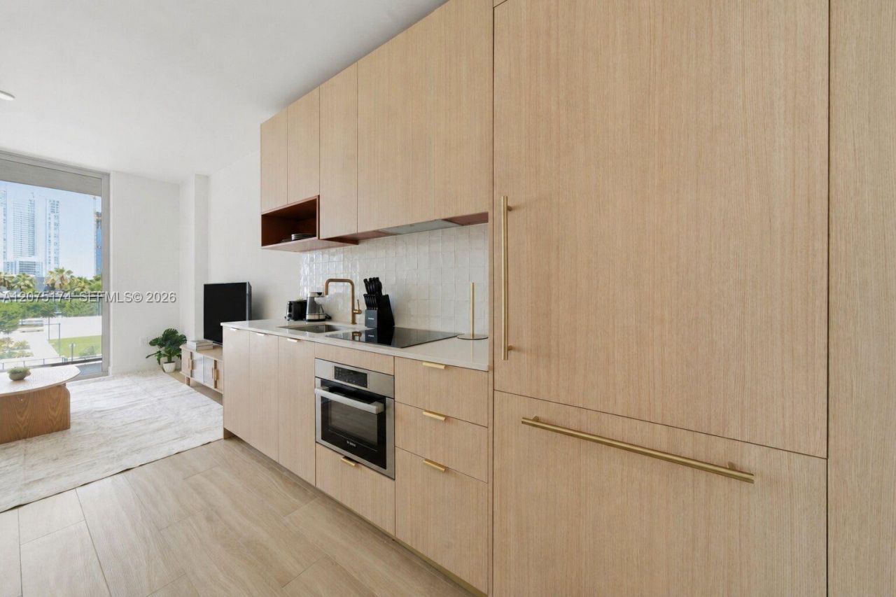 90 NE 32nd St , Unit 811, Miami, FL 33137 Photo