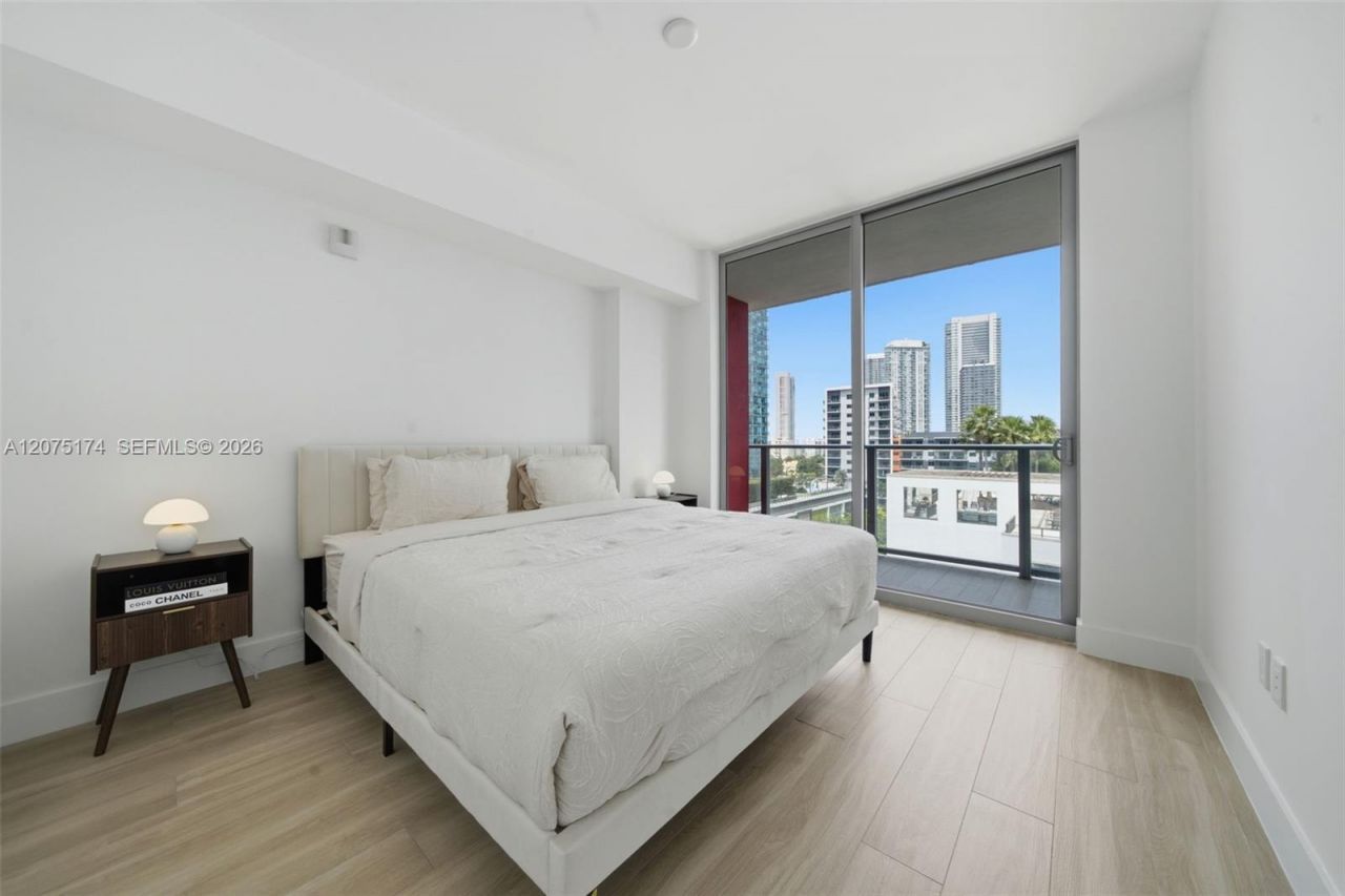 90 NE 32nd St , Unit 811, Miami, FL 33137 Photo