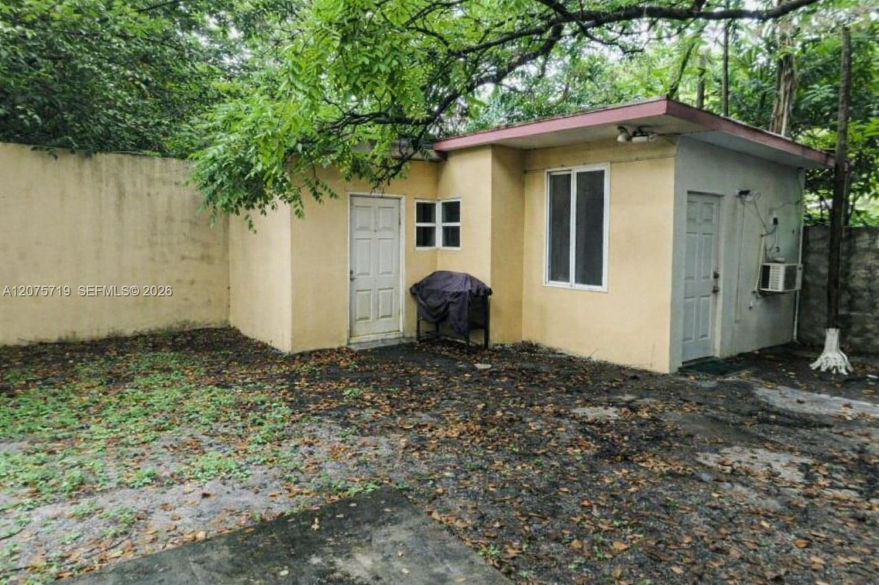 759 S Biscayne River Dr , Miami, FL 33169 Photo