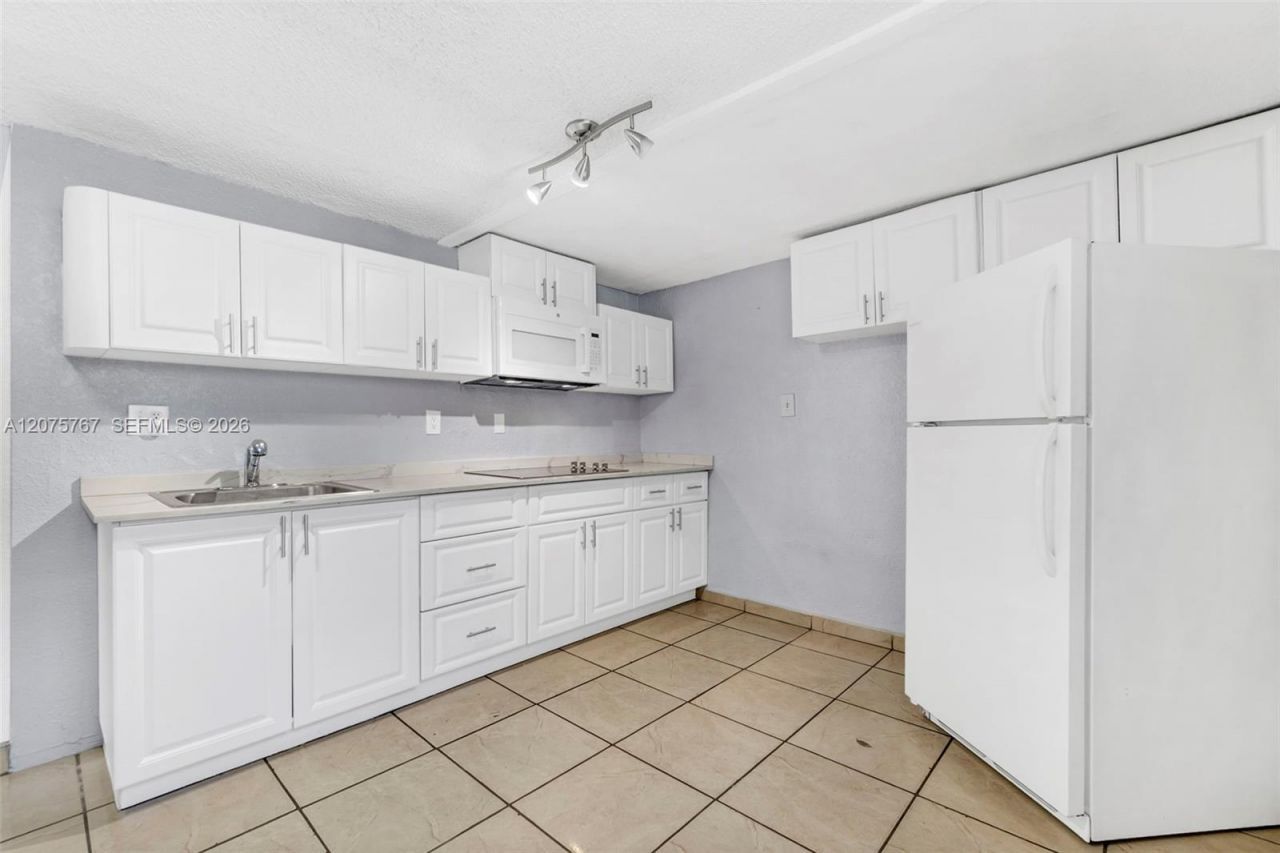 6049 W 14th Ct, Hialeah, FL 33012 Photo