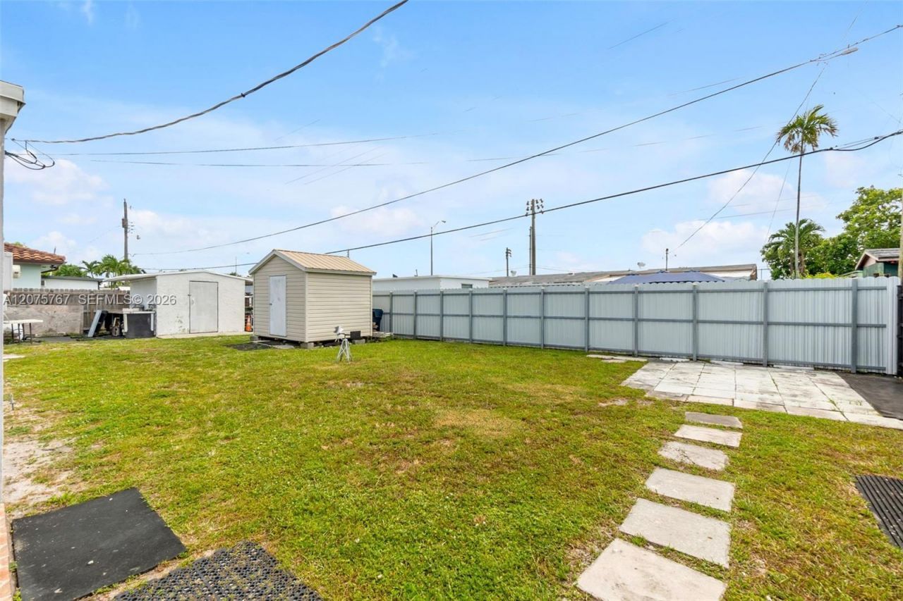 6049 W 14th Ct, Hialeah, FL 33012 Photo