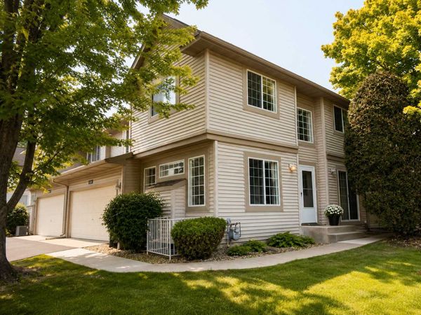 1088 Lovell Avenue W, Roseville, MN 55113