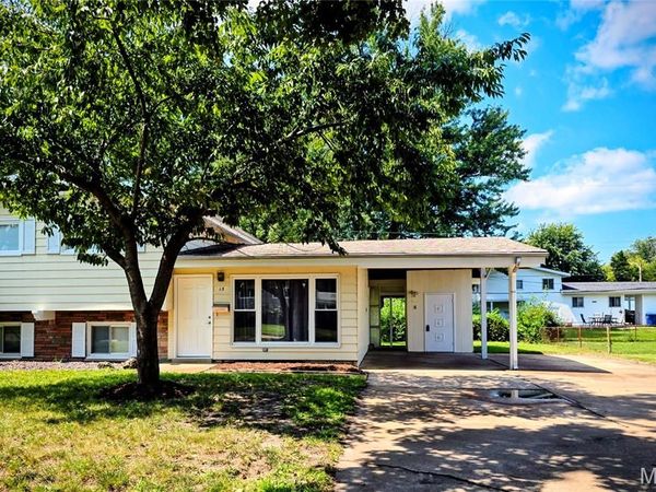 13 Floweridge Lane, Florissant, MO 63031