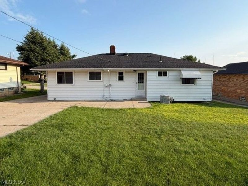 3407 Friar Drive, Parma, OH 44134 Photo 2