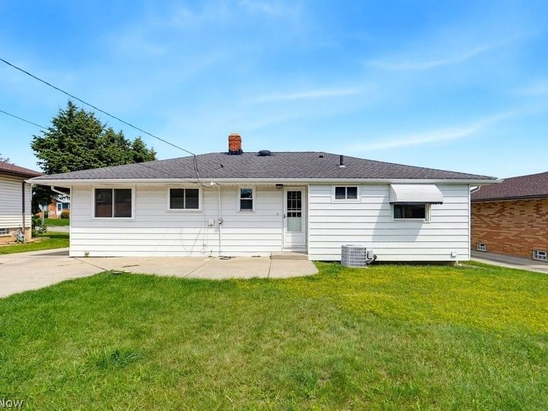 3407 Friar Drive, Parma, OH 44134 Photo 3