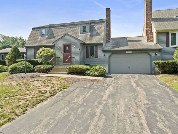 205 Comfort St, Unit 205, Bridgewater, MA 02324