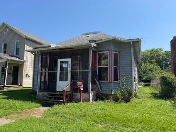 652 Moxahala Avenue , Zanesville, OH 43701