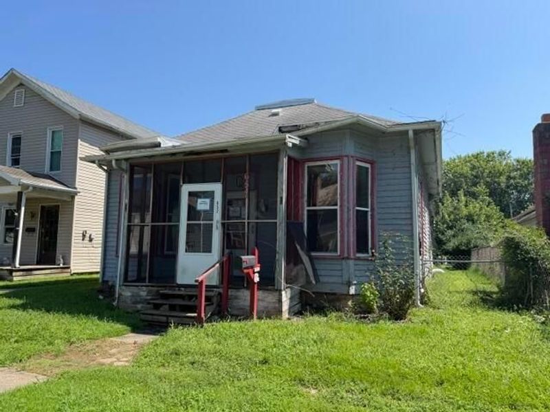 652 Moxahala Avenue , Zanesville, OH 43701 Photo 1