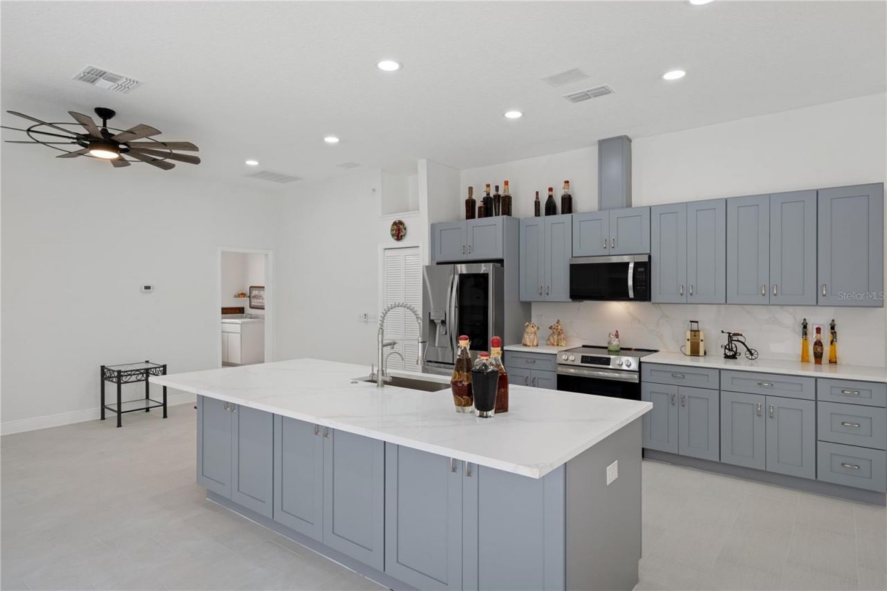 3239 Glenwood Circle , Holiday, FL 34691 Photo