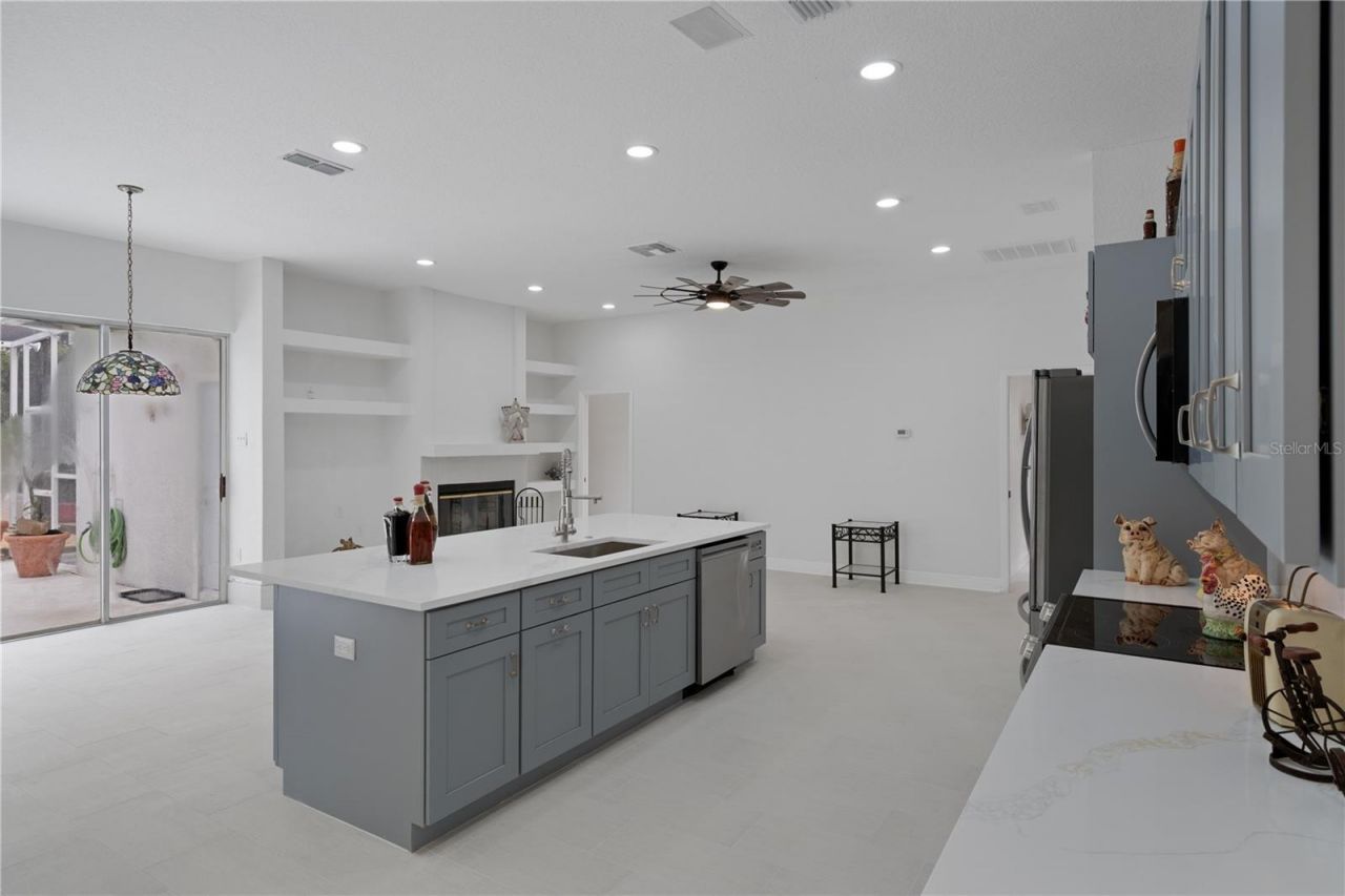 3239 Glenwood Circle , Holiday, FL 34691 Photo