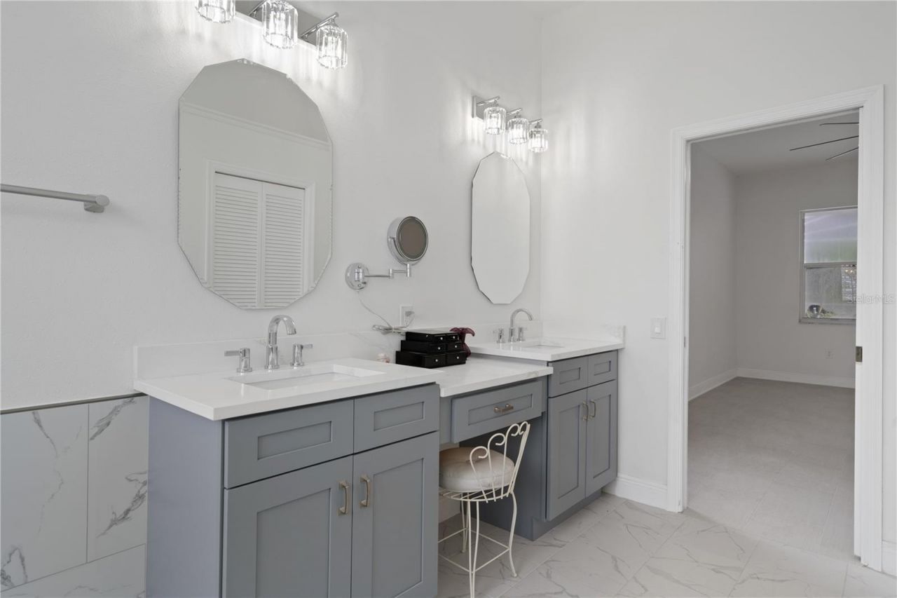 3239 Glenwood Circle , Holiday, FL 34691 Photo
