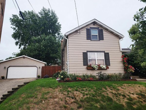 907 N Second STREET, Watertown, WI 53098