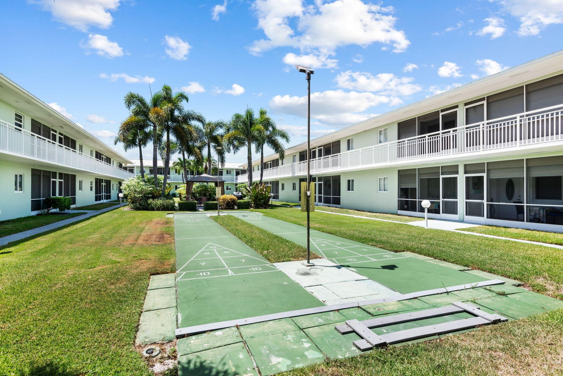 2100 NE 38th Street, Unit 205, Lighthouse Point, FL 33064 Photo
