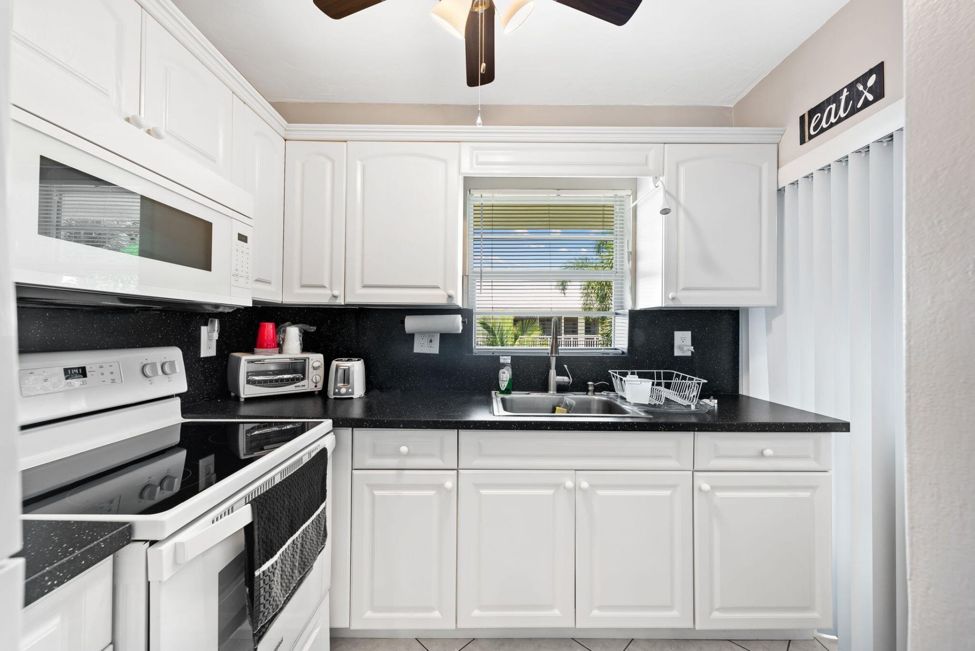 2100 NE 38th Street, Unit 205, Lighthouse Point, FL 33064 Photo