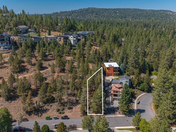 1710 SW Knoll Avenue, Bend, OR 97702