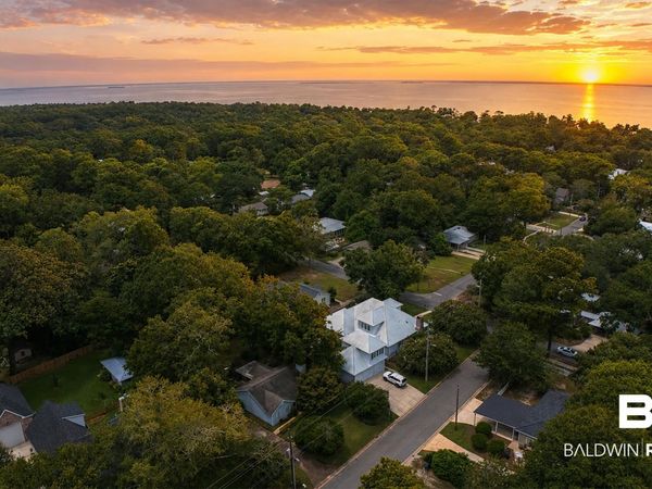 354 Pecan Avenue, Fairhope, AL 36532