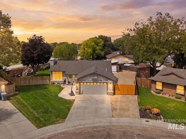 2800 Orion St, Caldwell, ID 83605