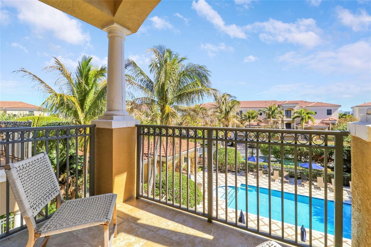 703 Del Sol Cir , Unit 703, Tequesta, FL 33469 Photo