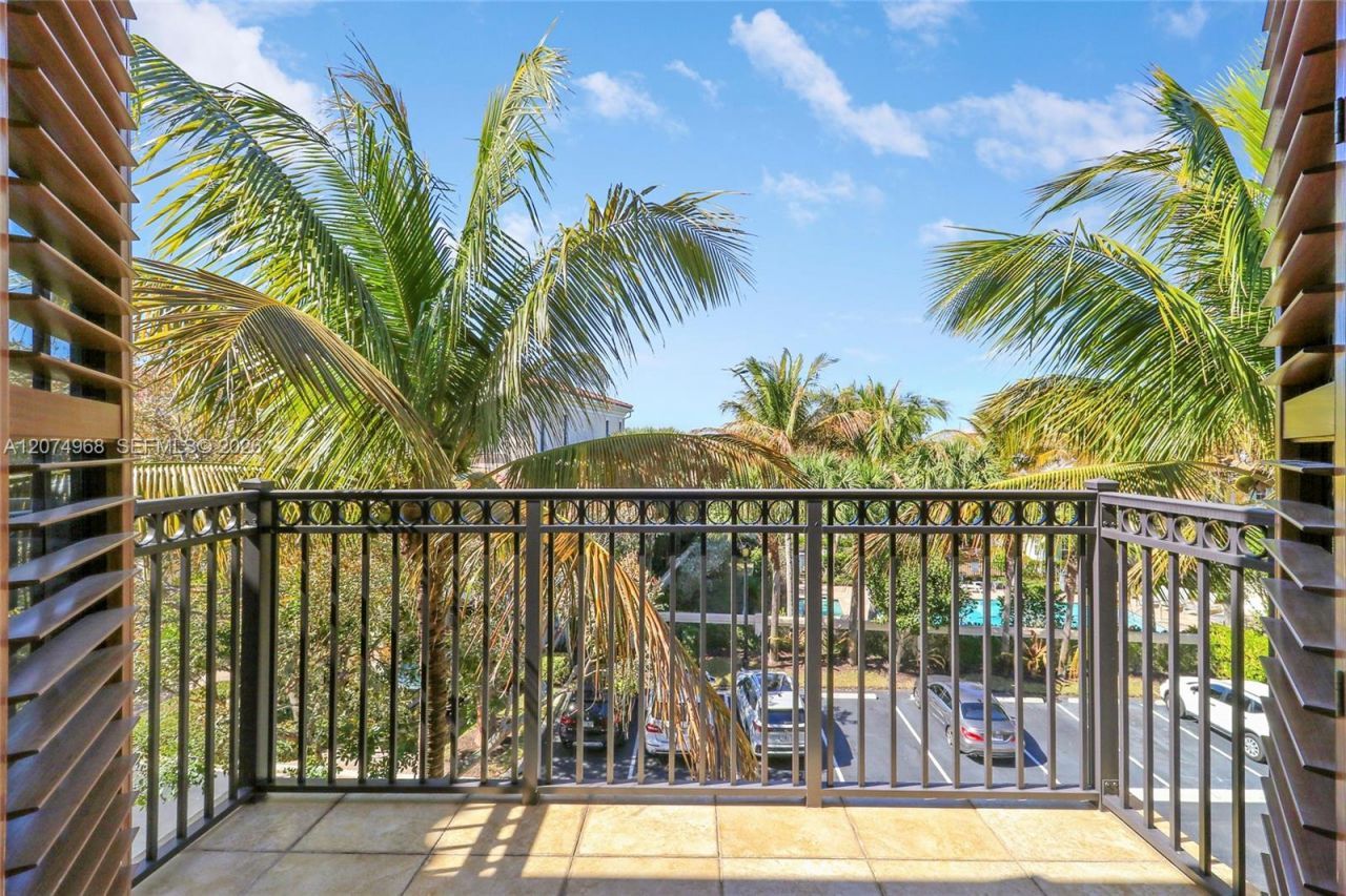 703 Del Sol Cir , Unit 703, Tequesta, FL 33469 Photo