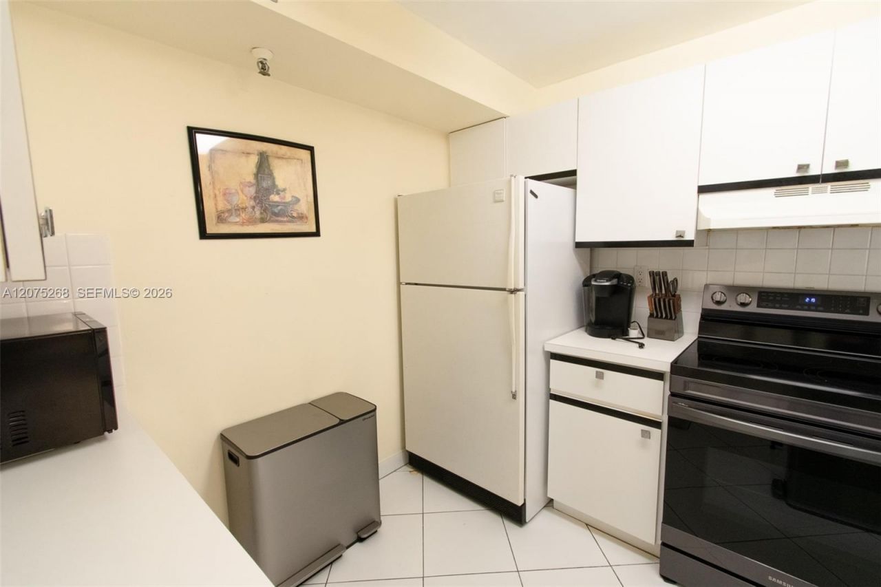 1623 Collins Ave , Unit 312, Miami Beach, FL 33139 Photo