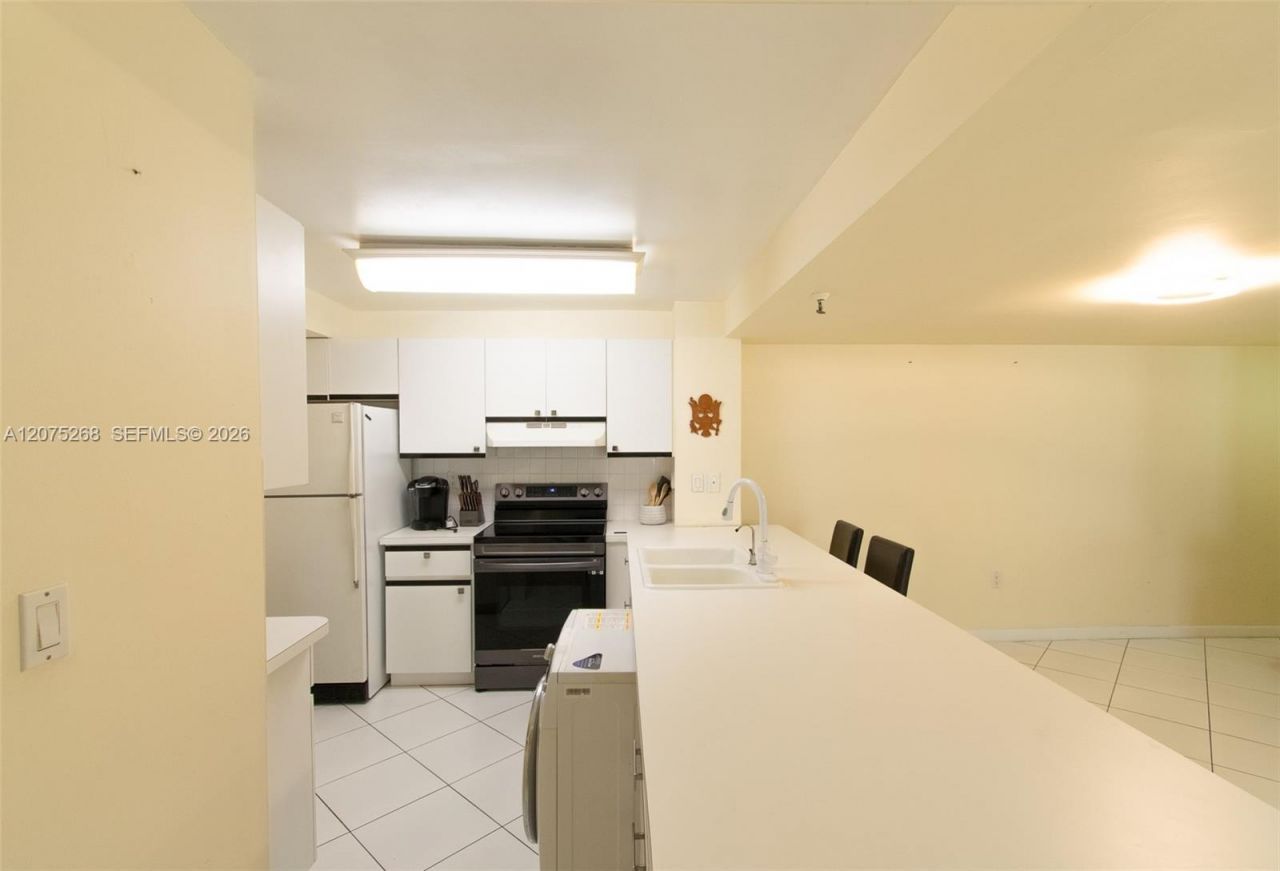 1623 Collins Ave , Unit 312, Miami Beach, FL 33139 Photo